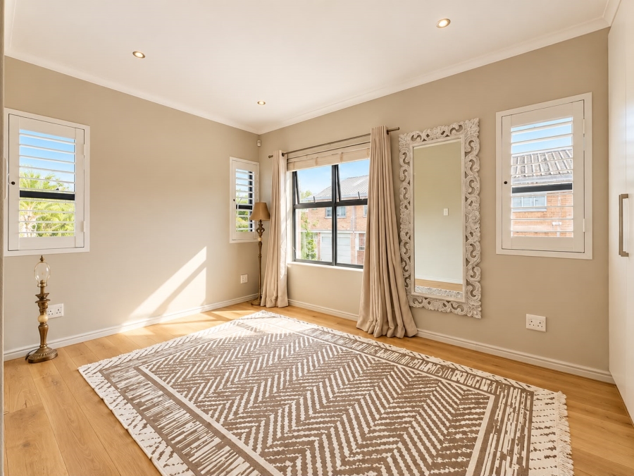2 Bedroom Property for Sale in Kenilworth Western Cape